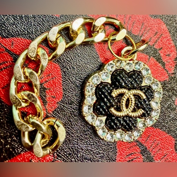 👑✅PRICE FIRM✅ Bejeweled Key Chain or Purse Charm. NWOT - Picture 11 of 16